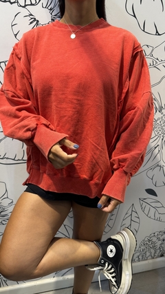 BUZO COSTURAS ROJO - tienda online