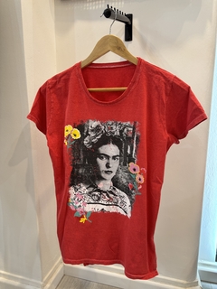 REMERA ROJA FRIDA