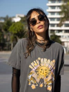 T-Shirt Cinza Chumbo Stay Groovy