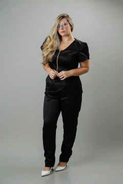 Scrubs Eleganci ( tecido GABARDINE PREMIUM) - comprar online