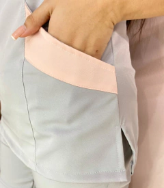 Scrubs Penelope Cinza com Rosa - Donna Anne