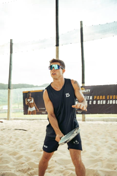 Athletic Tank na internet