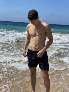 Short Praia Astro na internet