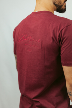 Monochromatic - comprar online
