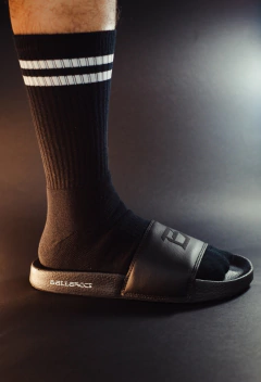 Long Socks na internet