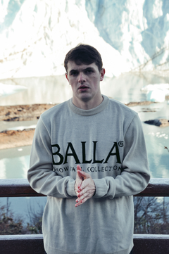 Snow Flakes Sweater na internet