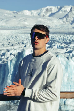 Hotel Off-White Crewneck na internet