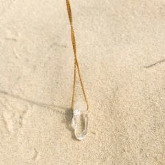 Colar Cristal de Quartzo Dourado na internet