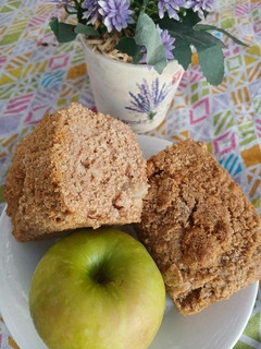 Budín integral crumble de manzanas