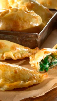 EMPANADAS ROTISERAS DE VIGILIA X6 "ESPINACA Y TOFU" + salsa picante