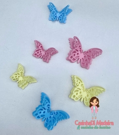 Aplique acrílico borboleta 3D vazada (unidade) - comprar online