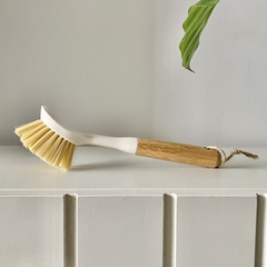 Cepillo para vajilla con mango de bambu