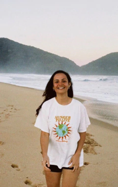 T SHIRT HUNGER TO LIVE na internet