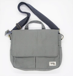 Bolsa transversal cinza modelo pasta - comprar online