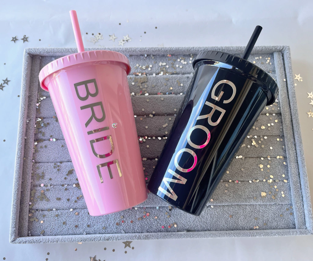Combo x2 vasos novia y novio (podes elegir color y palabra )