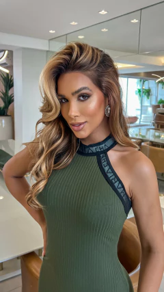 VESTIDO CANELADO GOLA ALTA - Maria Chá