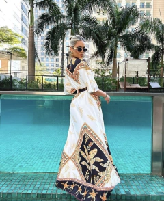 Vestido Simone Branco com Dourado na internet