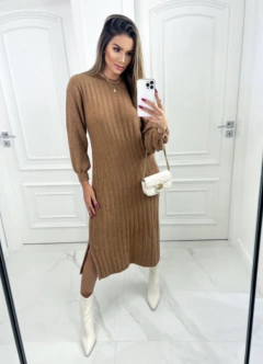 Vestido Midi (Mousse) Com Fenda - Avelã - comprar online
