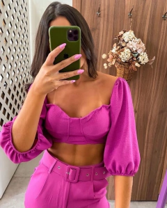 Cropped Tayla na internet