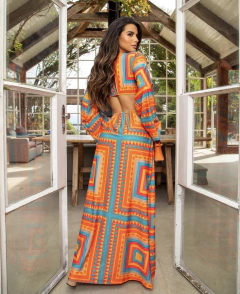 Vestido Carlota laranja geométrico na internet