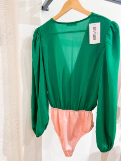 Body Carol na internet