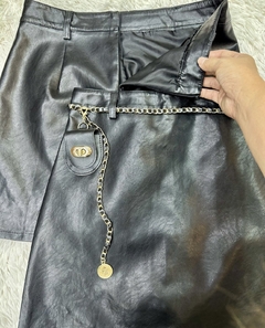 Shorts saia Marry na internet