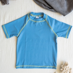 Remera Celeste con protección UV 50+