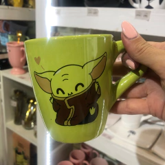 Taza Baby Yoda en internet