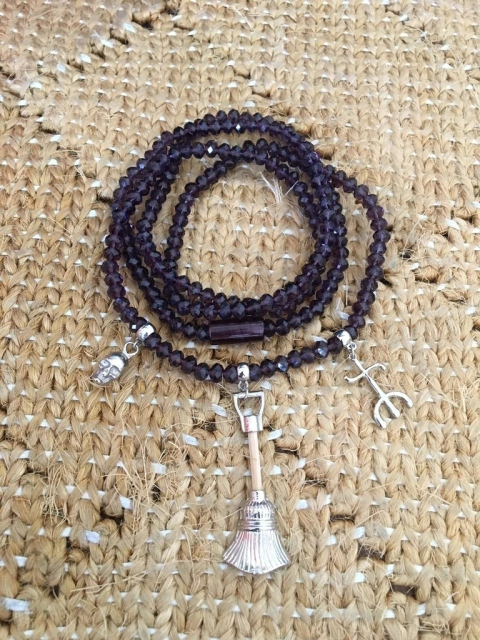 RDOPBG0082 - Gui Pomba Gira modelo 82 (Bruxa Évora)