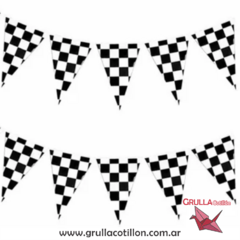 BANDERIN A CUADROS BLANCO Y NEGRO