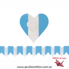 GUIRNALDA PAPEL CORAZON CELESTE Y BLANCO