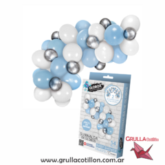 SET GUIRNALDA DE GLOBOS CELESTE, BLANCO Y PLATEADO - comprar online