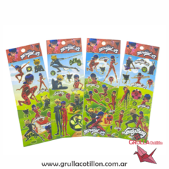 PLANCHITA DE STICKERS - MIRACULOUS
