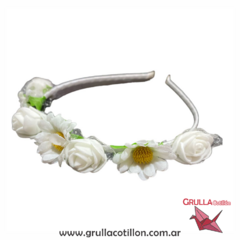 VINCHA FLORES DE GOMA EVA Y MARGARITAS DE TELA BLANCAS - comprar online