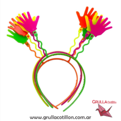 VINCHA PLASTICA FLUO MANITOS x4