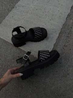 Cloe Cuero 40