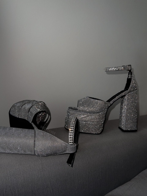 Seven Heels