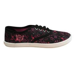 Zapatillas Deli Art. 356 Negro Flores 35-40