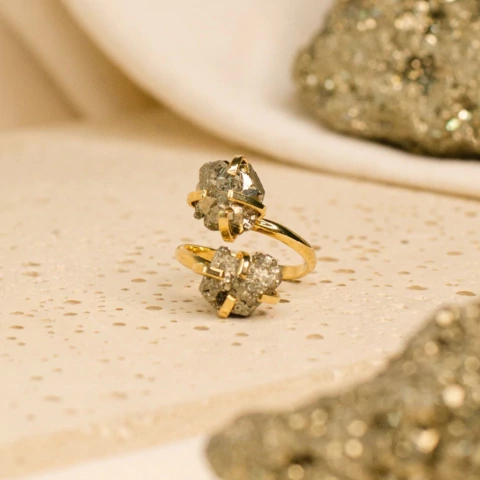 Anel Duo Garra Pirita Banho Ouro 18K - comprar online