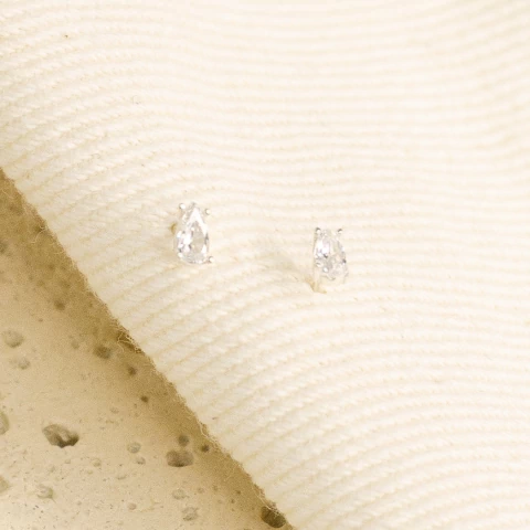 Brinco Mini Gota Zircônia Prata 925 - comprar online