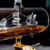 Imagem do Decanter Garrafa Whisky Navegação Base Madeira Quatro Copos Drink Bar