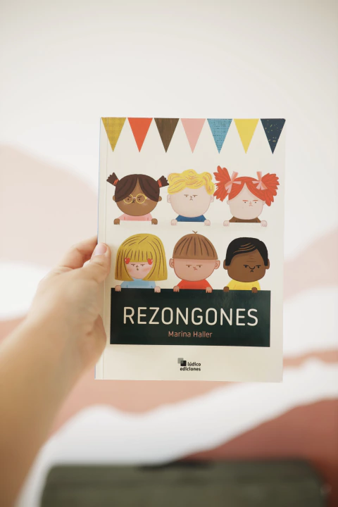Rezongones - Marina Haller