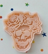 Cortante + Sello Calavera con Flores Oreo