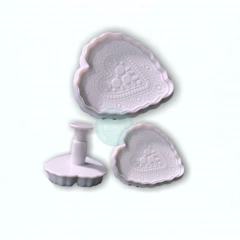 Set x 3 Cortantes con expulsor + sello Corazones con puntilla