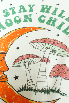 Buzo Stay wild moon child en internet