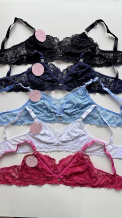 SUTIA AMAMENTACAO COM RENDA