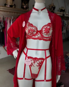 CONJUNTO TULE BORDADO COM CINTA LIGA VERMELHO