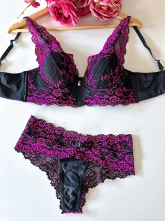 CONJUNTO COM BOJO RENDADO