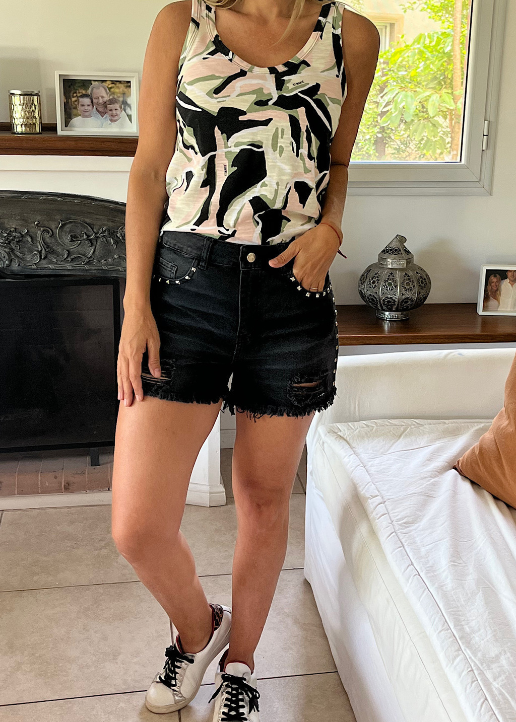 Short Denim Tachas thumbnail 3