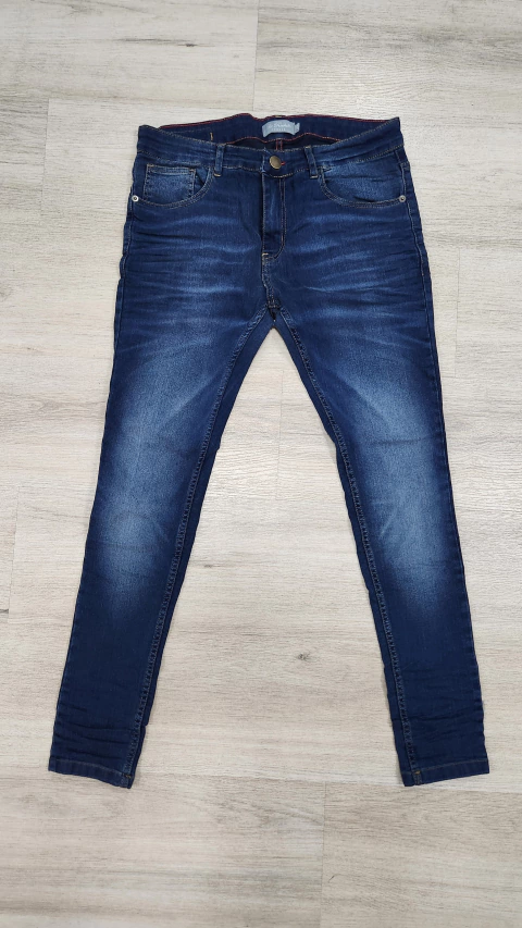 Jean dark localizado chupin (J123)